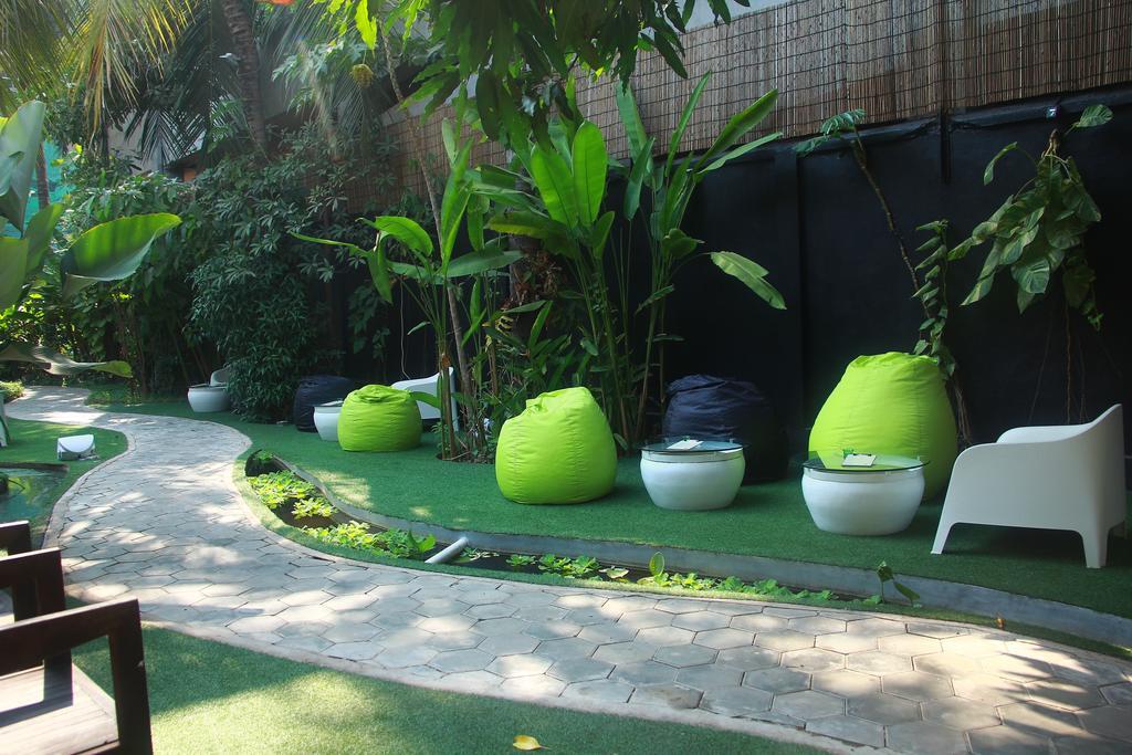 Ashia Hotel & Lounge Siem Reap Buitenkant foto