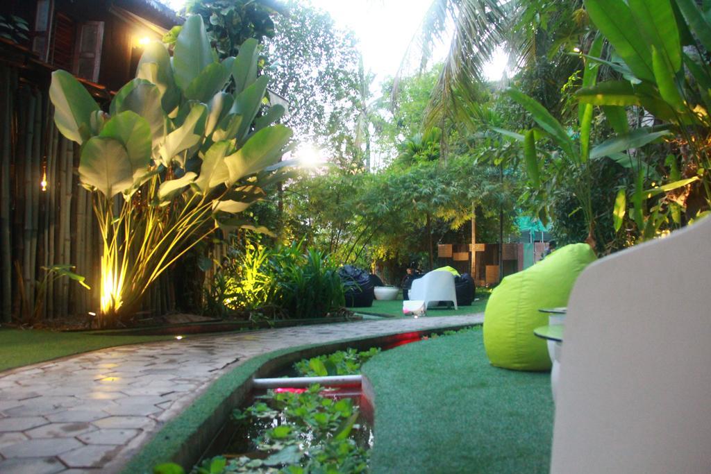 Ashia Hotel & Lounge Siem Reap Buitenkant foto