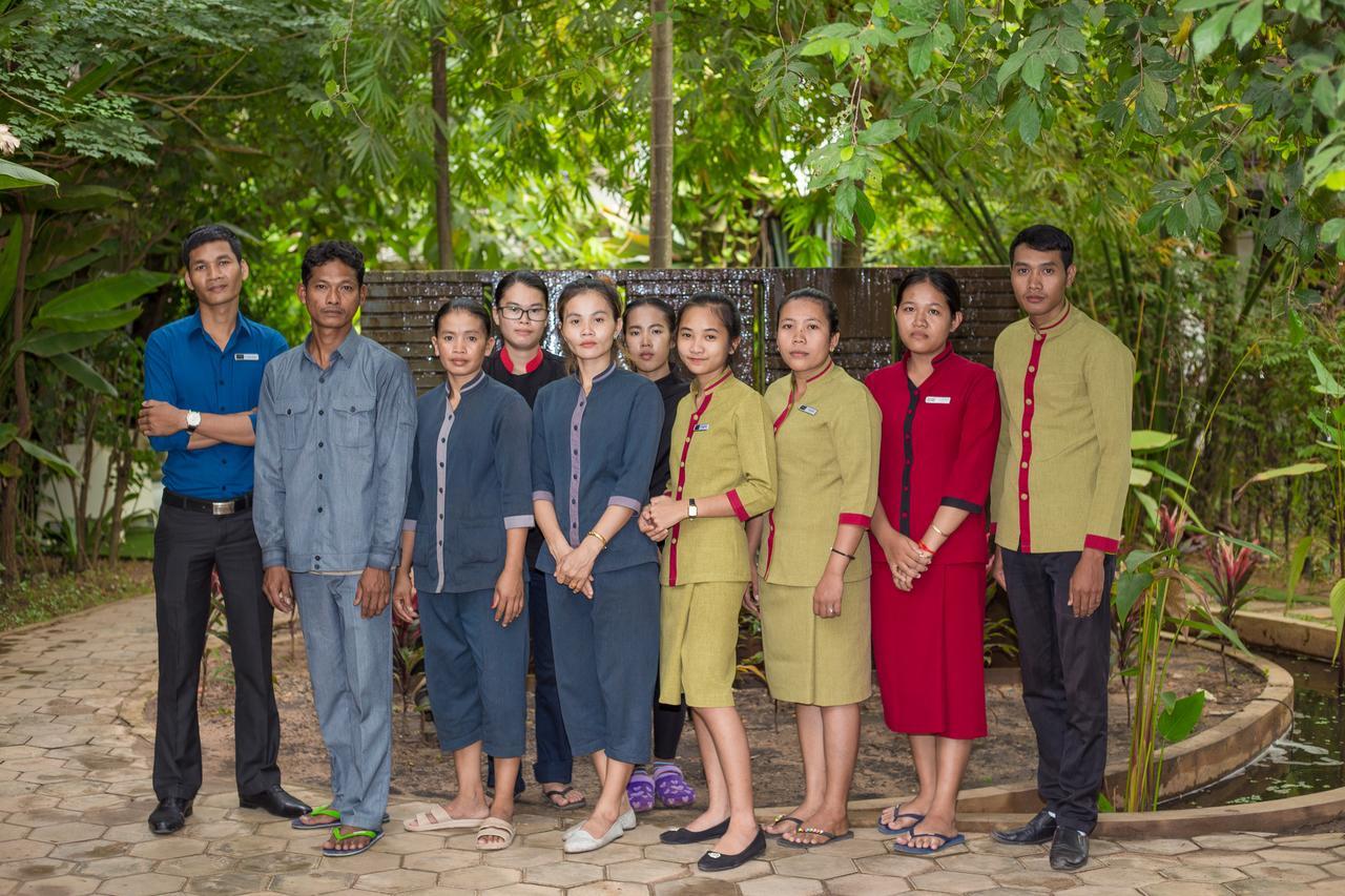Ashia Hotel & Lounge Siem Reap Buitenkant foto
